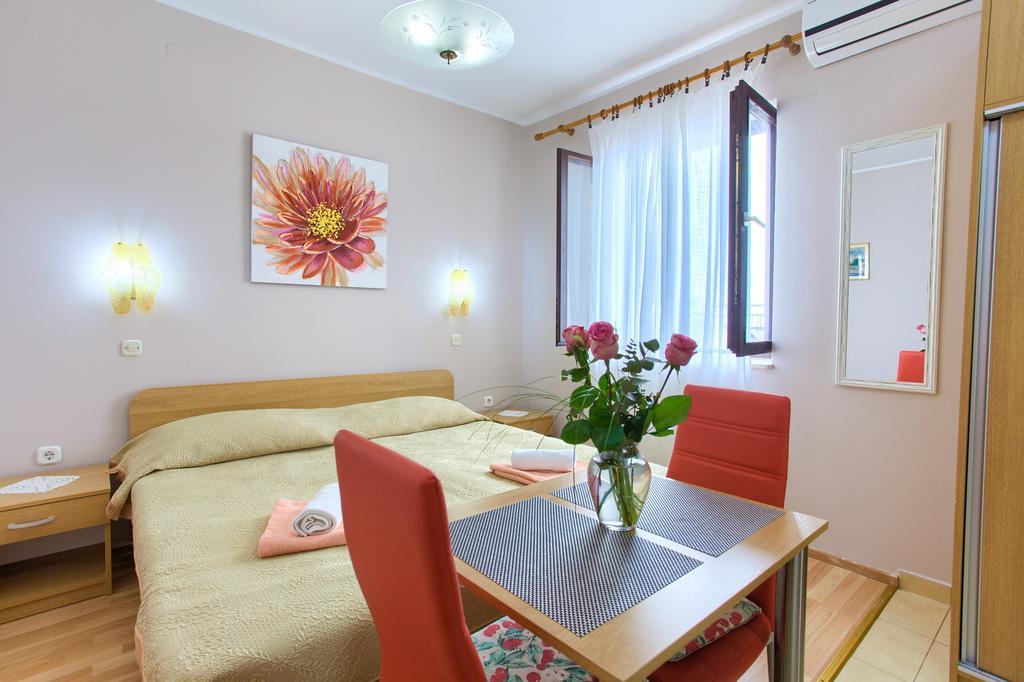 Nadija Studio Apartmani كرك المظهر الخارجي الصورة